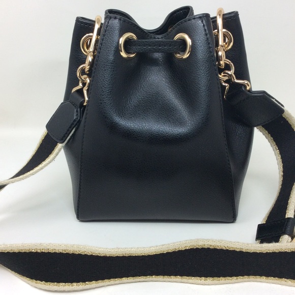 ✨ Authentic Marc Jacobs The Bucket Bag Logo Plaque Drawstring Woven Strap Black - Picture 5 of 16